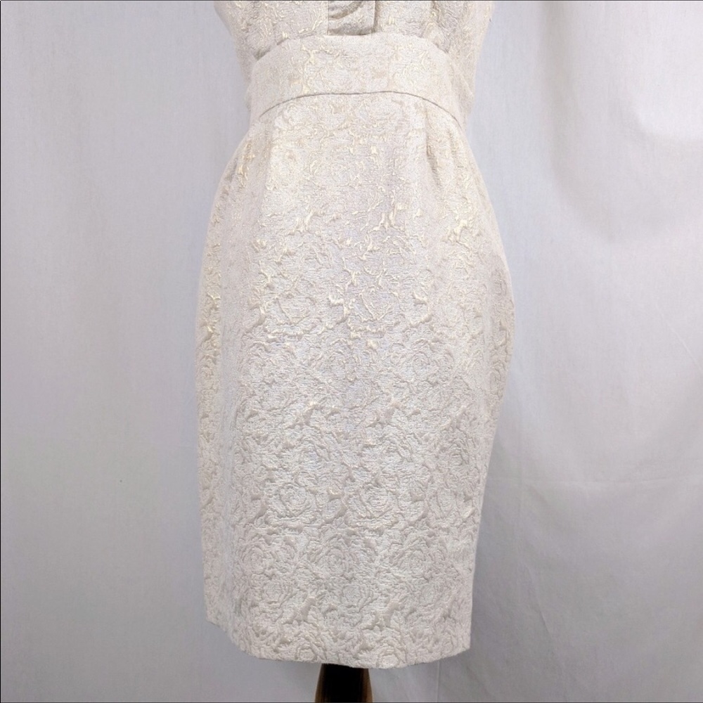 Dress - Picture 4 of 8
